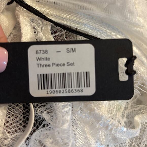 Mapale NWT Bra, Skirt & Thong Set White - Size S/M - Picture 6 of 10